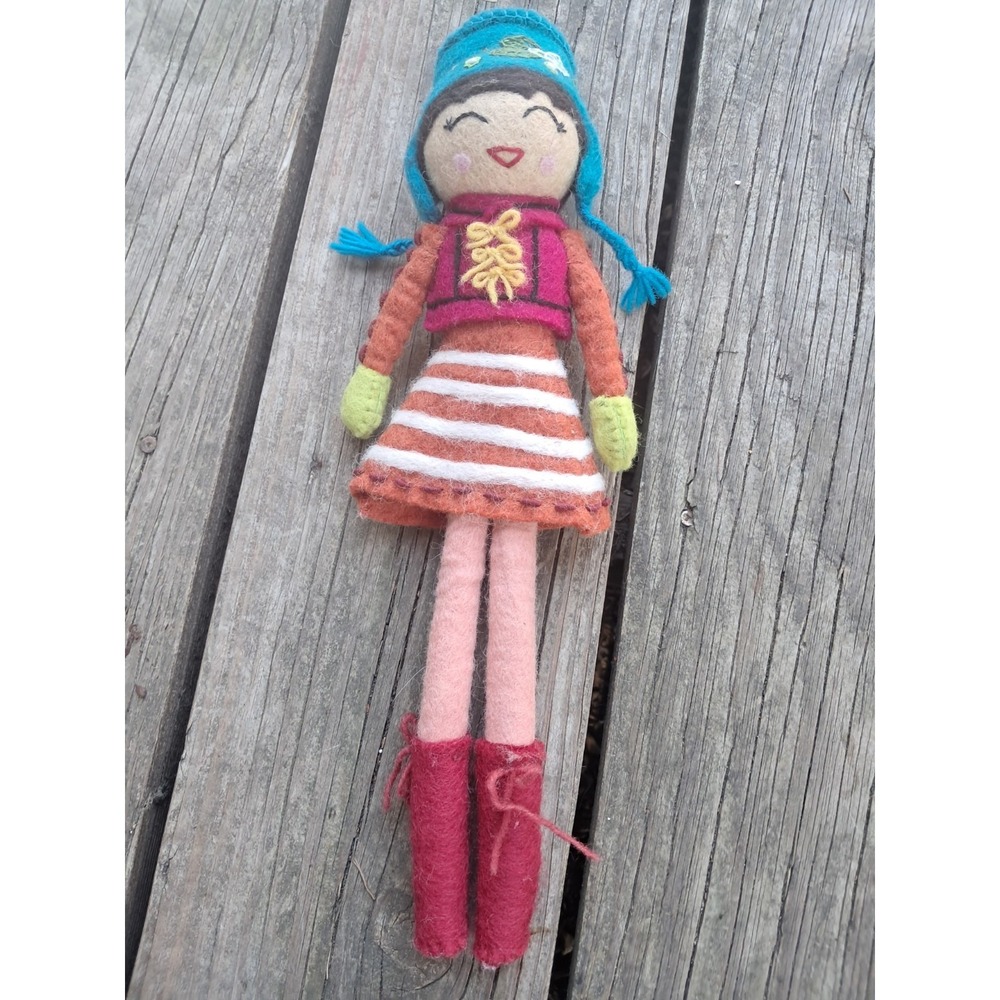 French Knot Felt Doll Dress Folk Art Plush Soft Toy J22